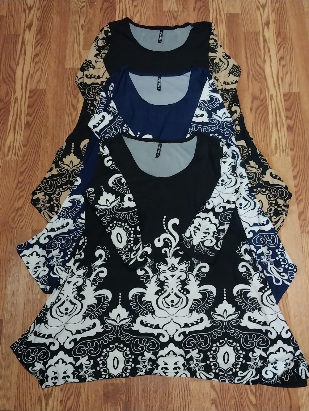 White Mark Damask Print Tunic Top Women Size 2XL Black Blue Plus Size Tunic